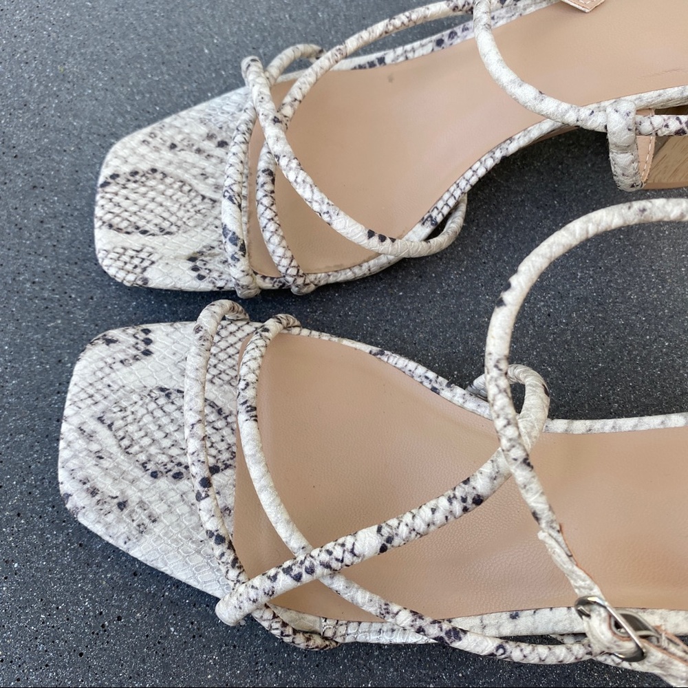 A NEW DAY Strappy sandals heels block chunky heeled faux snakeskin print 8 heals - Picture 6 of 12